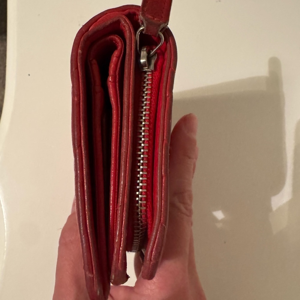 Chanel Small Classic Red Quilted Leather Wallet - Authentic - Picture 6 of 16